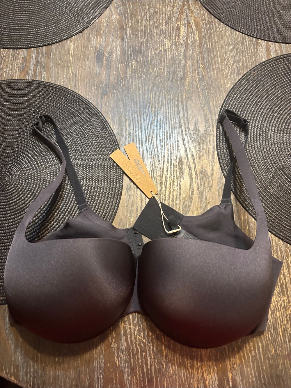 SKIMS ultimate push up balconette 38DD onyx bra NWT creases in pads